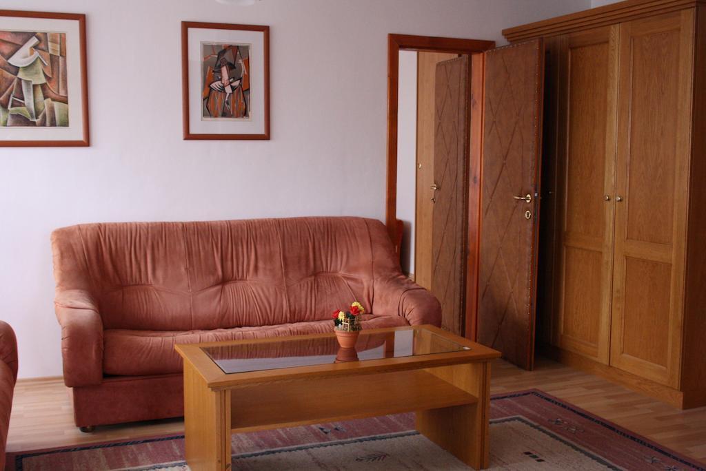 Penzión Koras Vrútky Quarto foto
