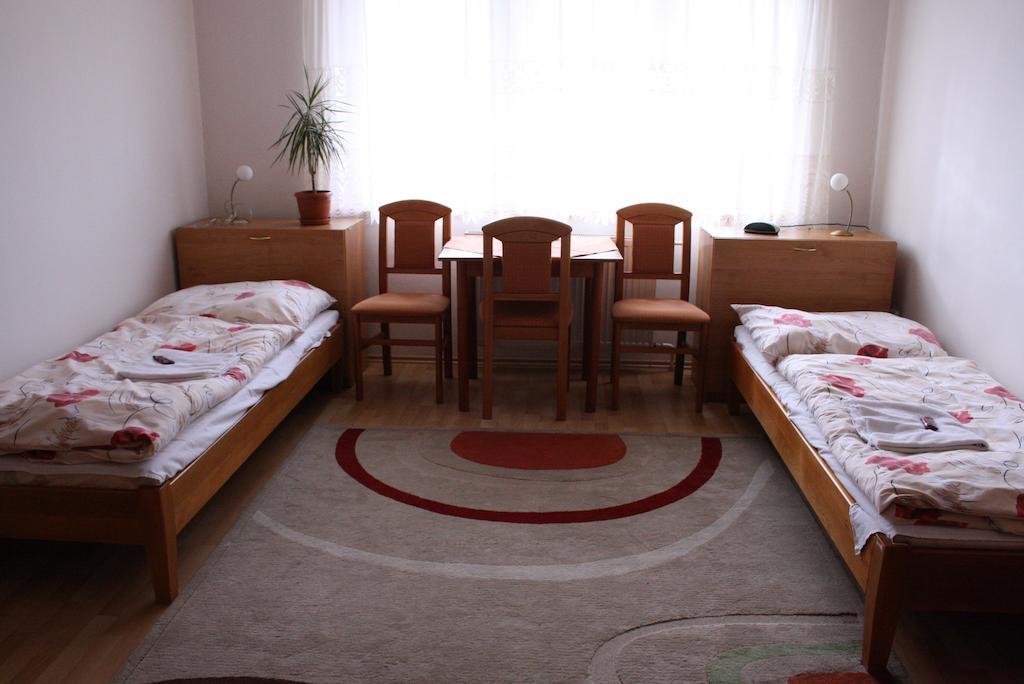 Penzión Koras Vrútky Quarto foto